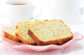 Lemon and poppyseed cake